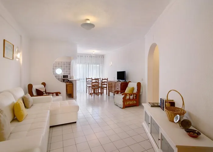 Superior One-Bedroom Apartment